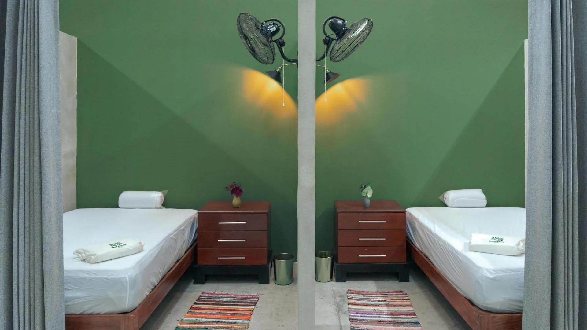 Escentrike Hostal Mérida Konukevi